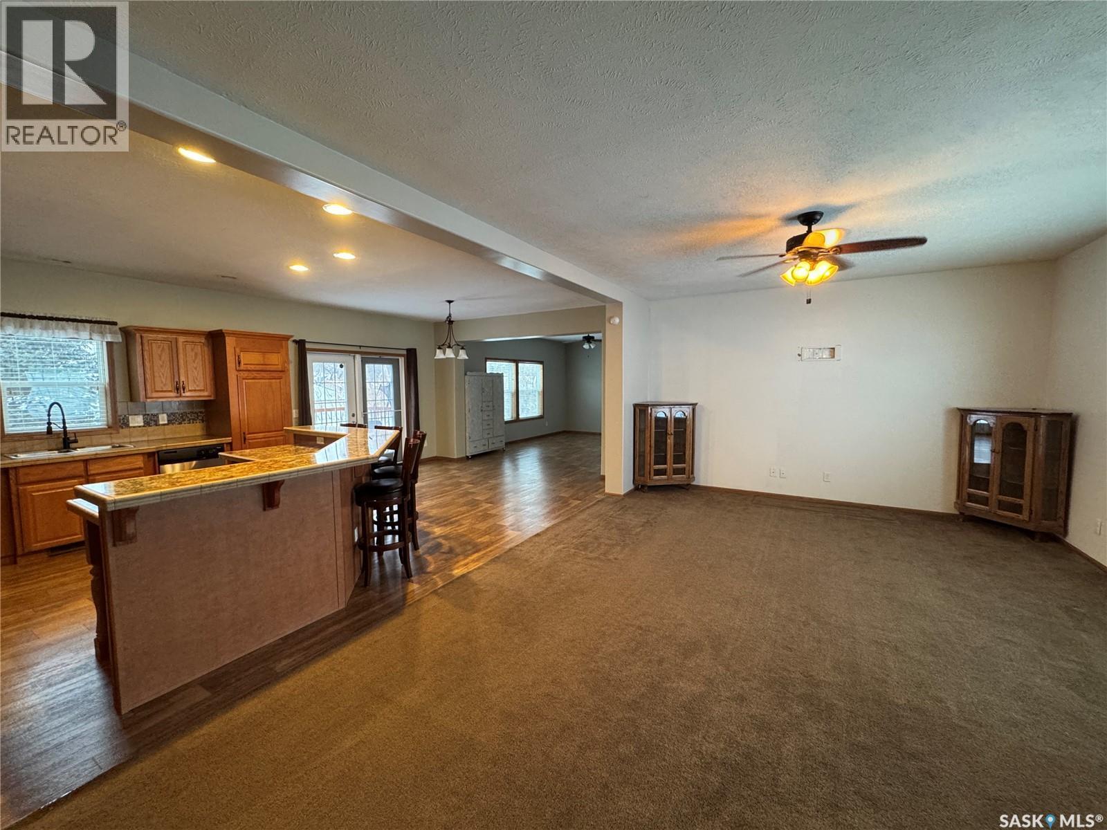 528 Duke Street, Imperial, SK - Indoor
