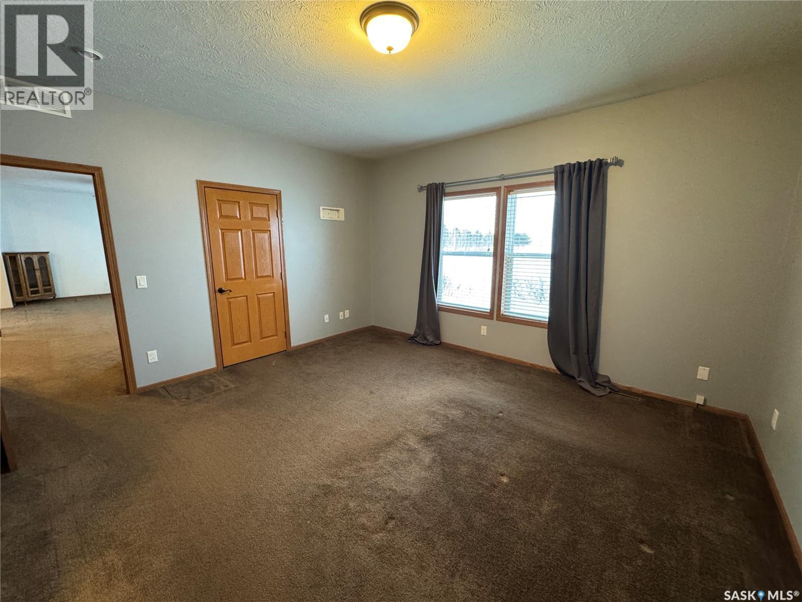 528 Duke Street, Imperial, SK - Indoor Photo Showing Other Room