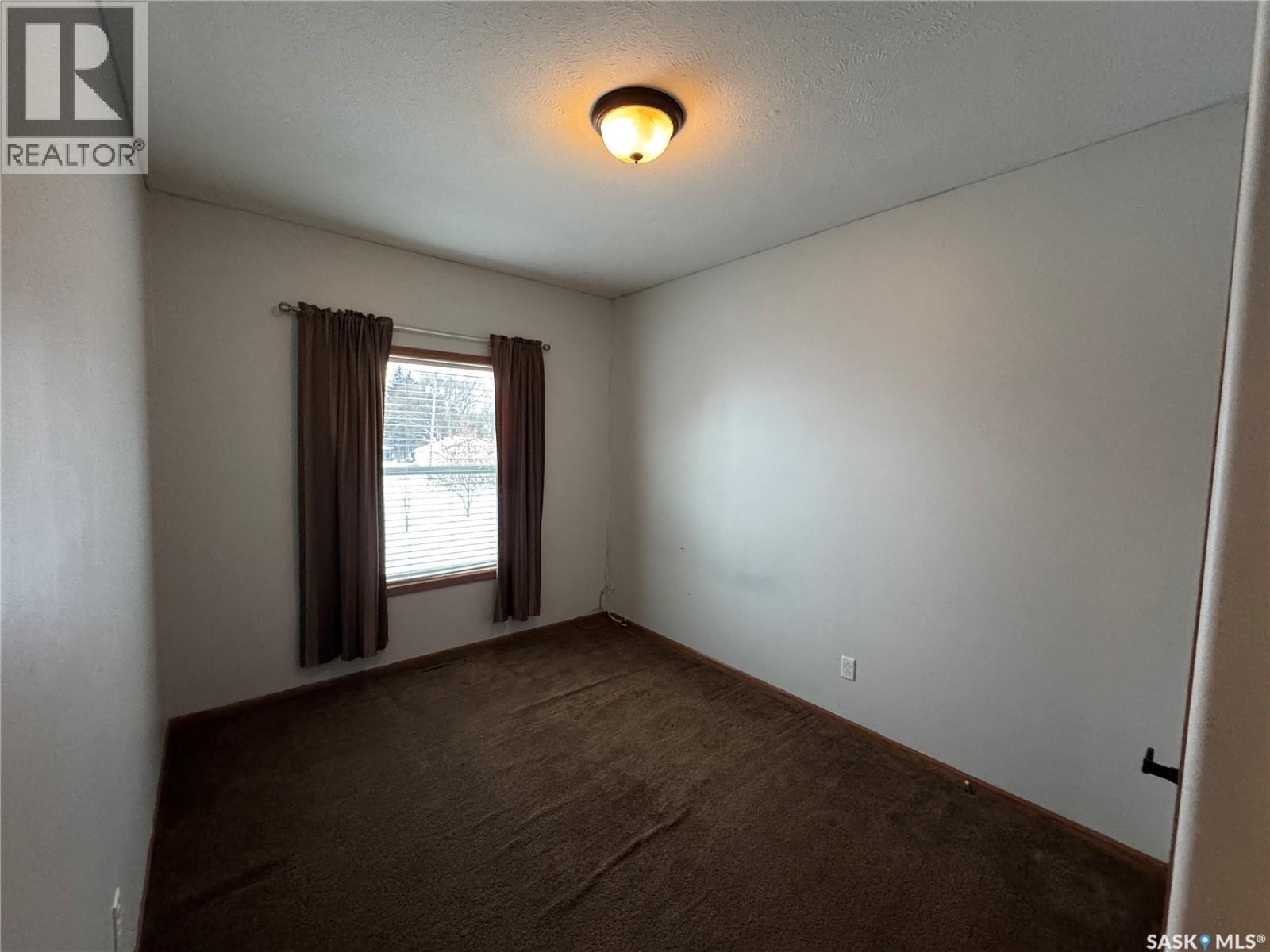 528 Duke Street, Imperial, SK - Indoor Photo Showing Other Room
