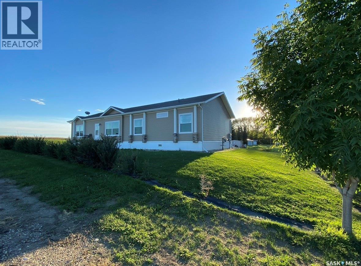 528 Duke Street, Imperial, SK - Outdoor