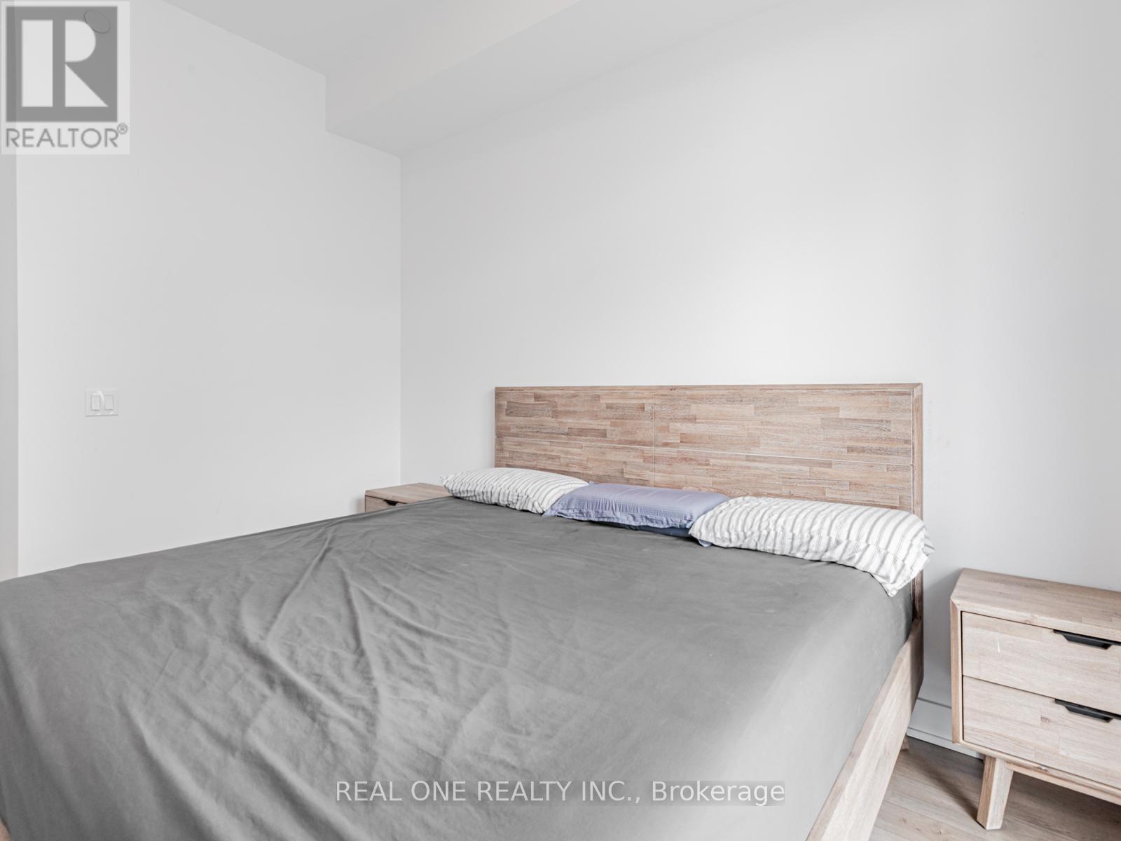 3405 - 5180 Yonge Street, Toronto, ON - Indoor Photo Showing Bedroom