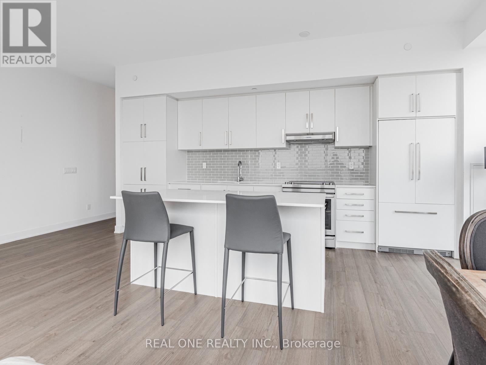 3405 - 5180 Yonge Street, Toronto, ON - Indoor Photo Showing Kitchen With Upgraded Kitchen