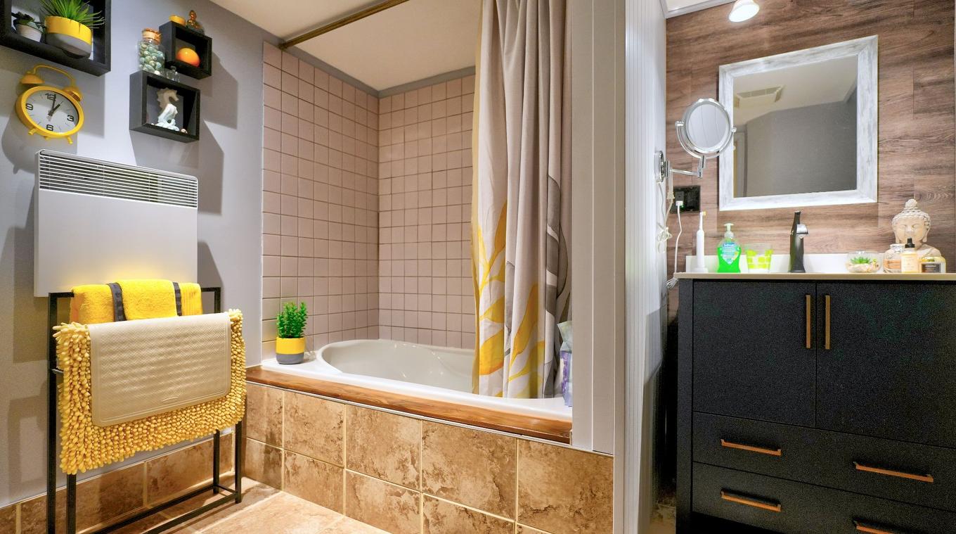 Salle de bains - 1395 8E Avenue, Saint-Georges, QC - Indoor Photo Showing Bathroom