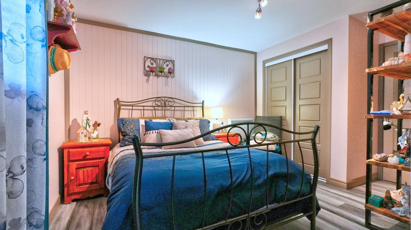 Chambre à coucher - 1395 8E Avenue, Saint-Georges, QC - Indoor Photo Showing Bedroom