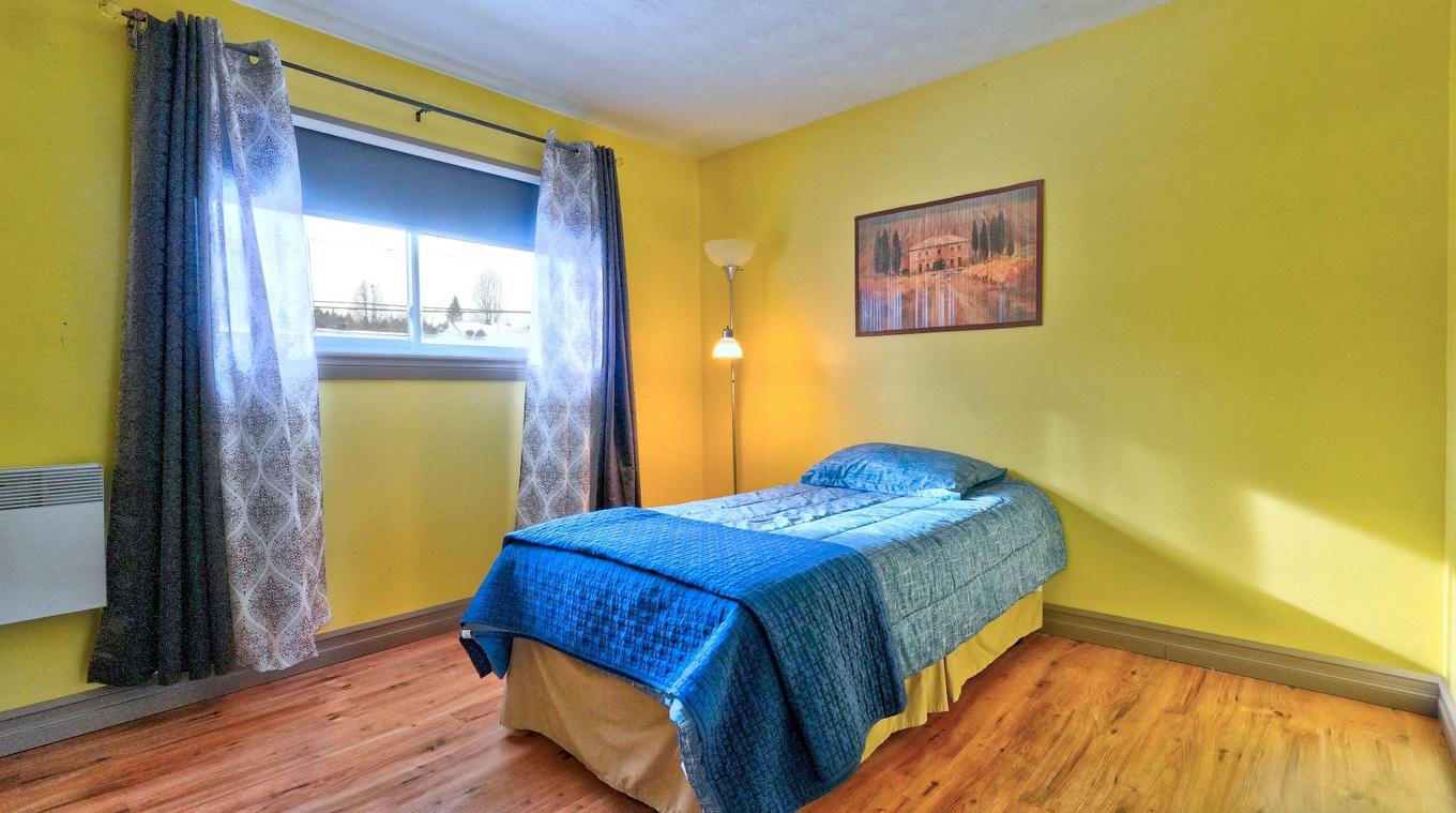 Chambre à coucher - 1395 8E Avenue, Saint-Georges, QC - Indoor Photo Showing Bedroom