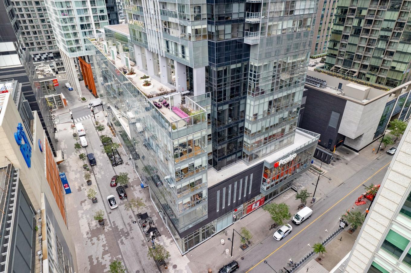 Photo aérienne - 2303-1050 Rue Drummond, Montréal (Ville-Marie), QC - Outdoor