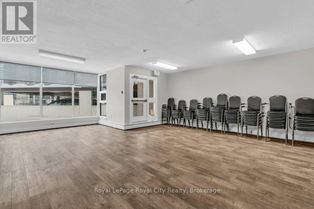 511 - 19 Woodlawn Road E, Guelph (Riverside Park), ON - Indoor