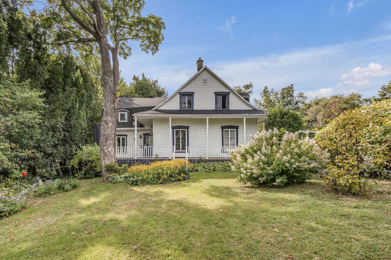 Extérieur - 2671 Ch. St-Louis, Québec (Sainte-Foy/Sillery/Cap-Rouge), QC - Outdoor With Deck Patio Veranda