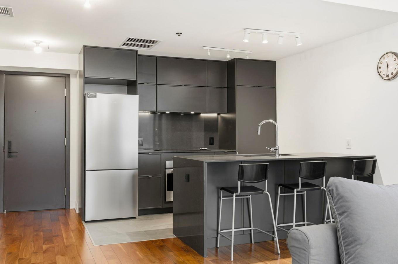 Cuisine - 1001-175 Rue De La Montagne, Montréal (Le Sud-Ouest), QC - Indoor Photo Showing Kitchen With Upgraded Kitchen