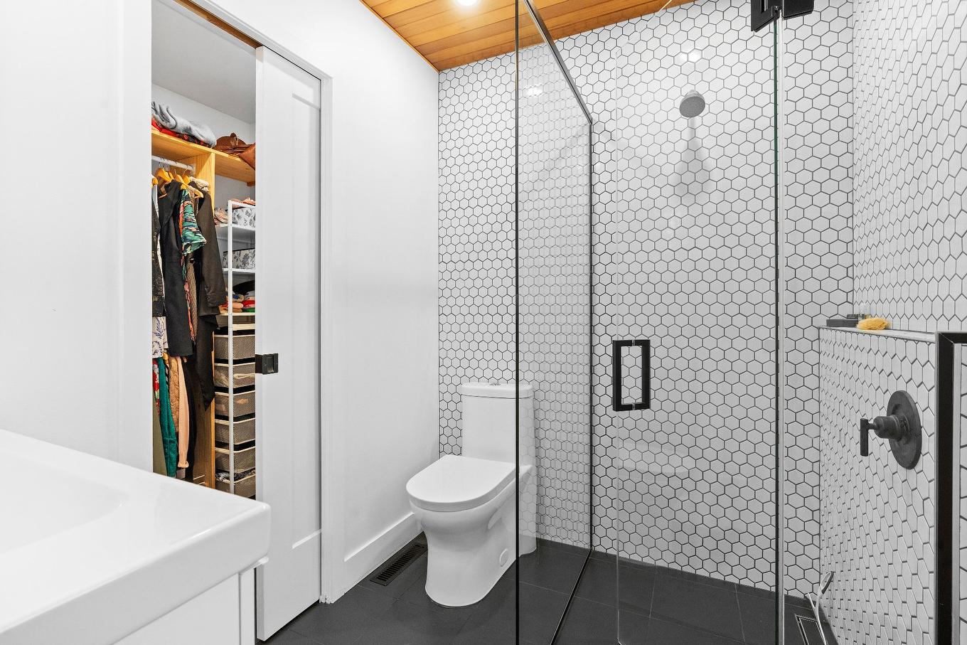 Ensuite bathroom - 3031 Rue De L'Anse, Québec (Sainte-Foy/Sillery/Cap-Rouge), QC - Indoor Photo Showing Bathroom