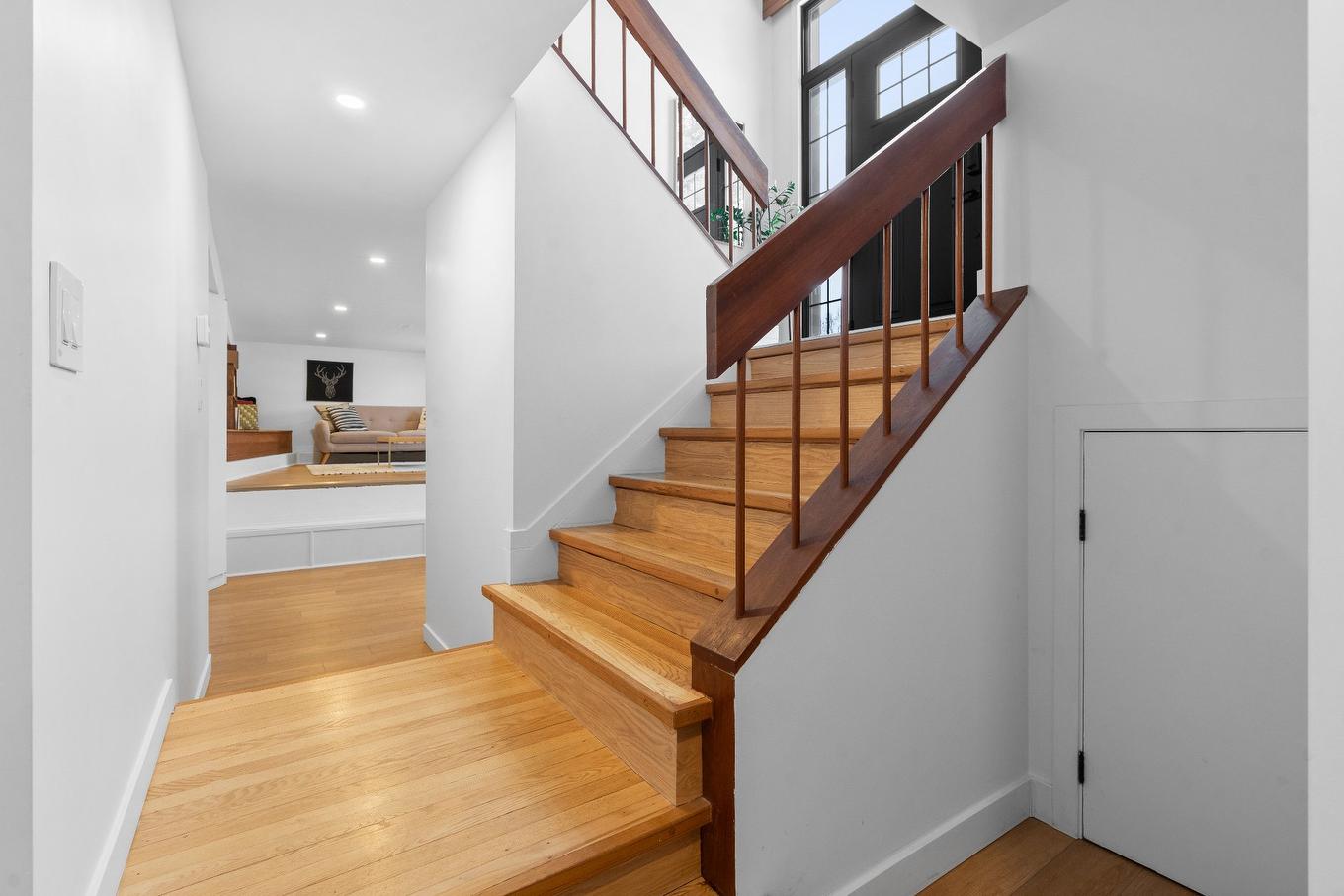 Staircase - 3031 Rue De L'Anse, Québec (Sainte-Foy/Sillery/Cap-Rouge), QC - Indoor Photo Showing Other Room