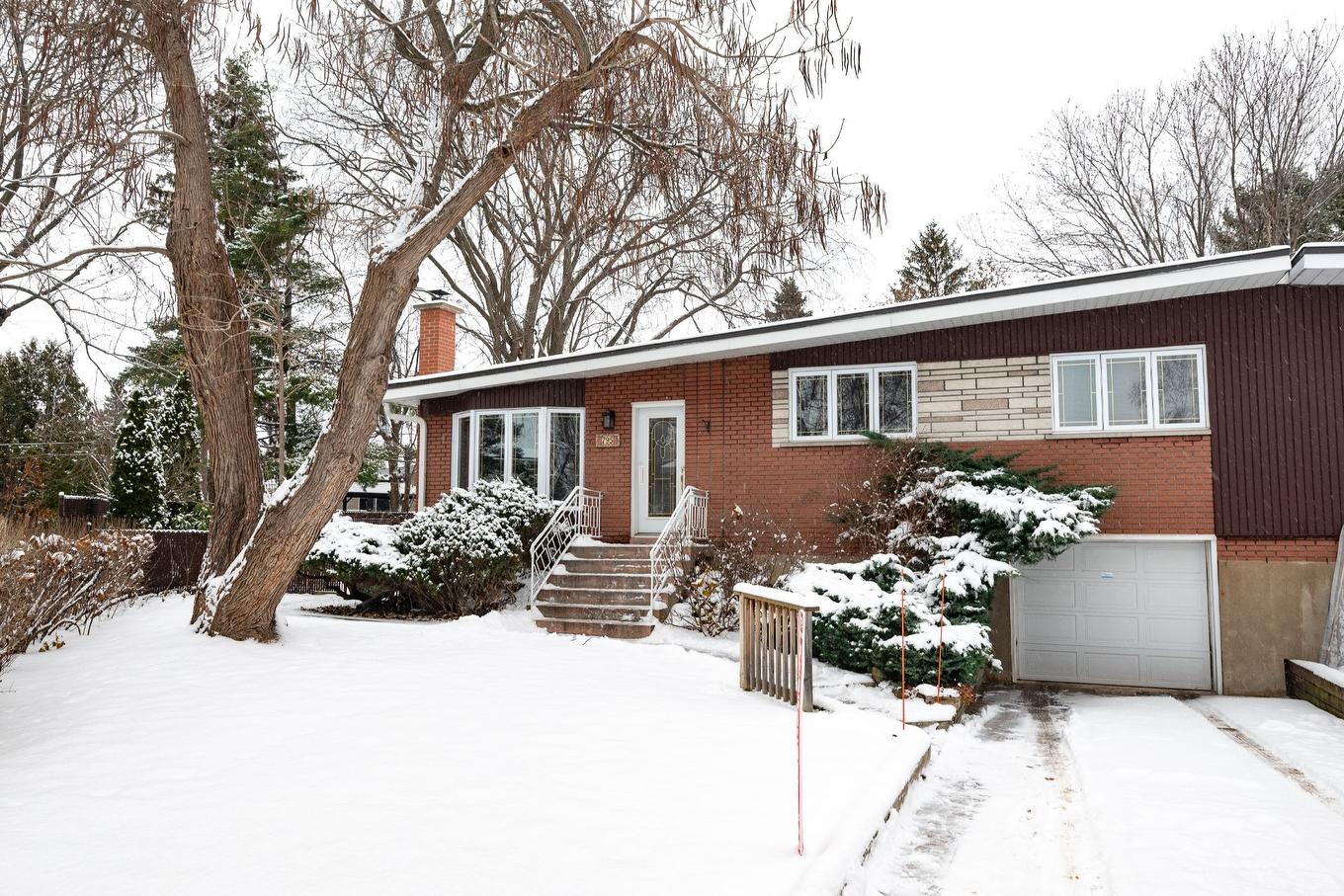 Frontage - 795 Place Valiquette, Brossard, QC - Outdoor