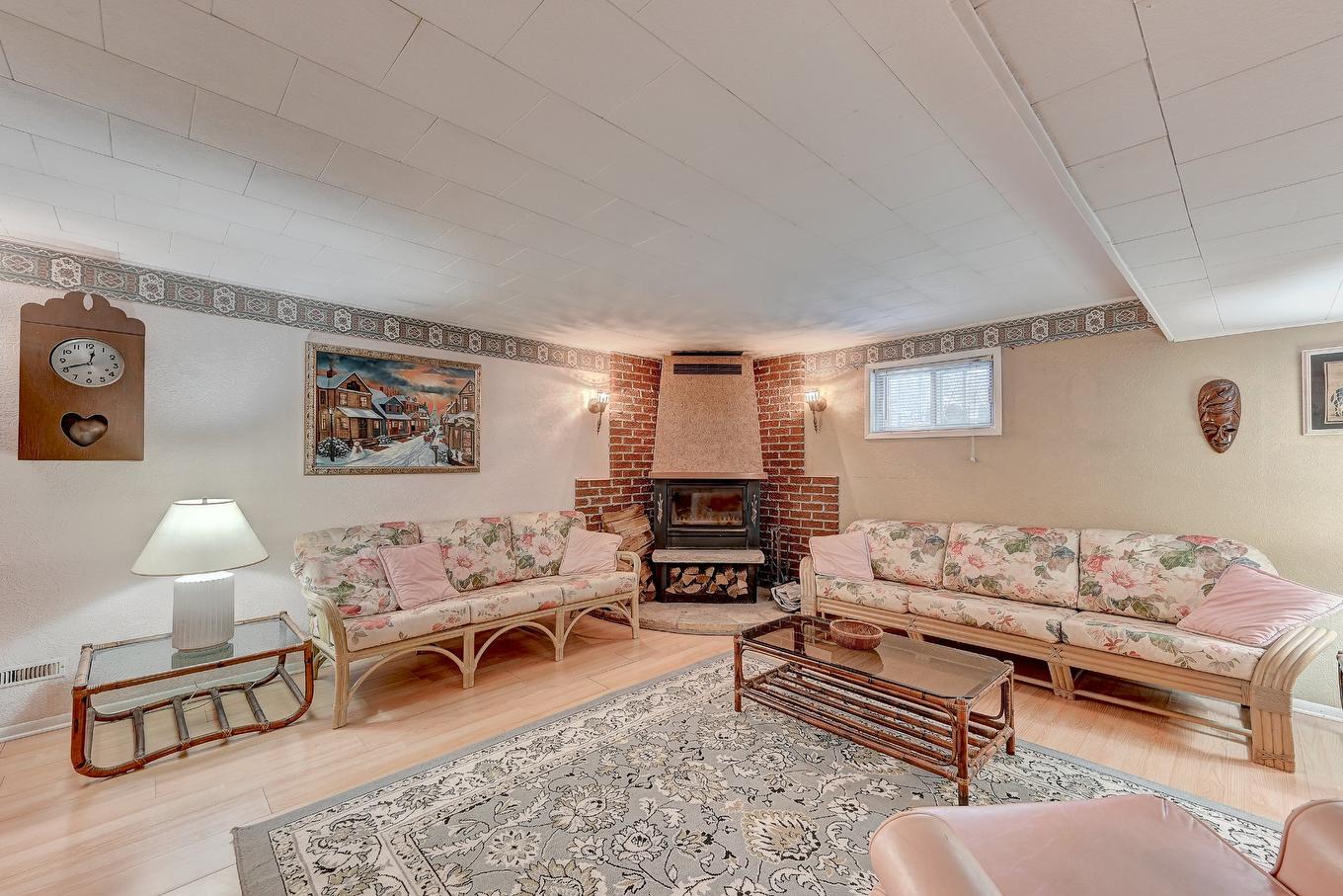 Family room - 795 Place Valiquette, Brossard, QC - Indoor Photo Showing Living Room