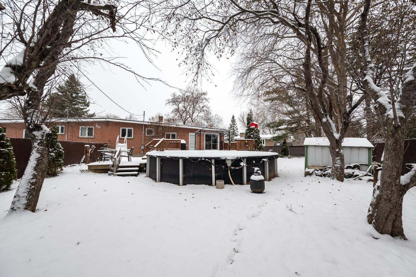 Pool - 795 Place Valiquette, Brossard, QC - Outdoor