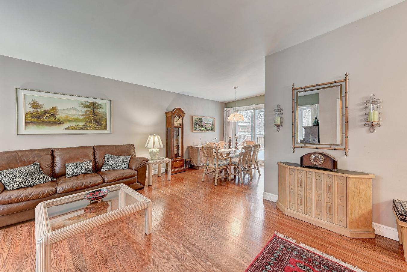Living room - 795 Place Valiquette, Brossard, QC - Indoor Photo Showing Living Room