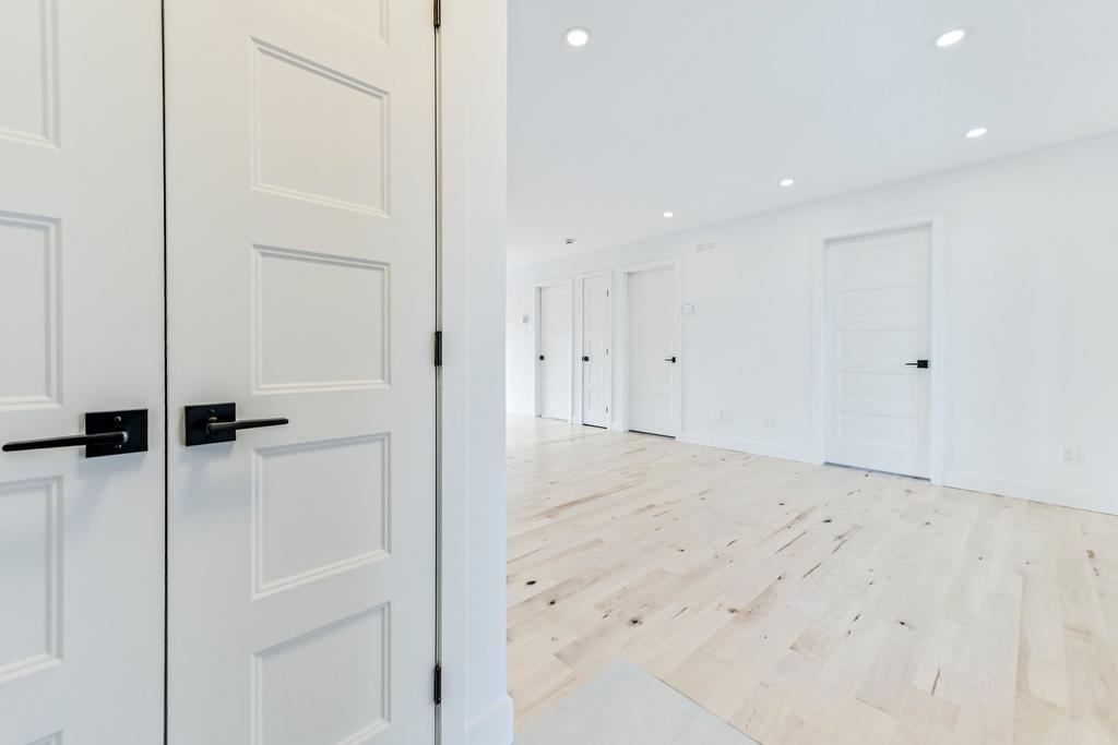 Salon - 27 Rue De Bleury, Saint-Jean-Sur-Richelieu, QC - Indoor Photo Showing Other Room