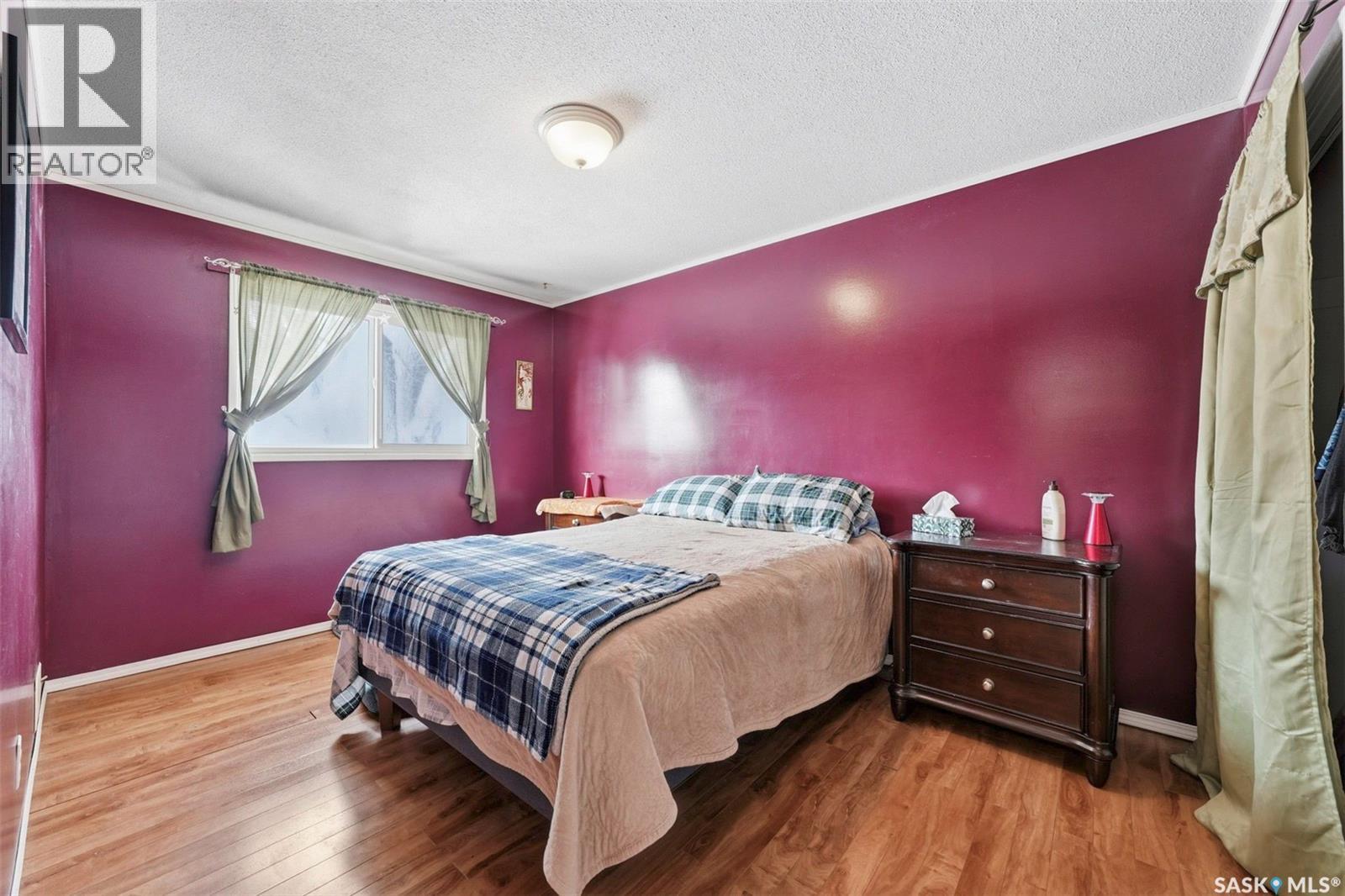 2349 Easthill, Saskatoon, SK - Indoor Photo Showing Bedroom