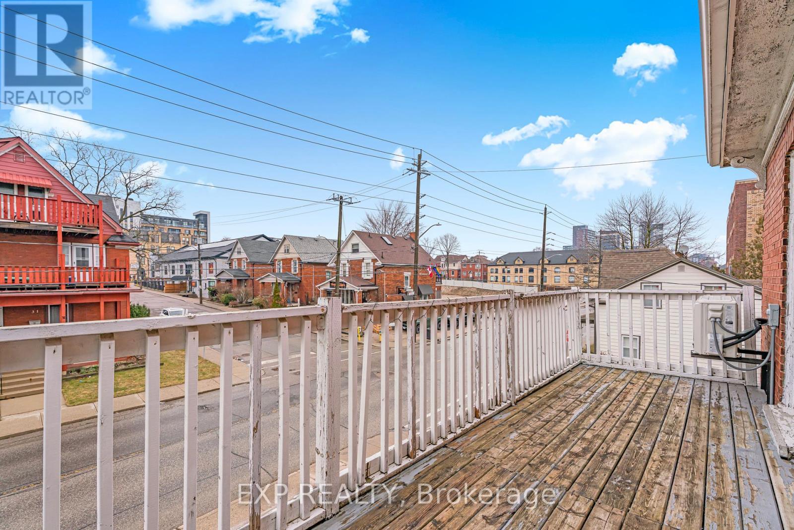 30 Regina Street N, Waterloo, ON - Outdoor