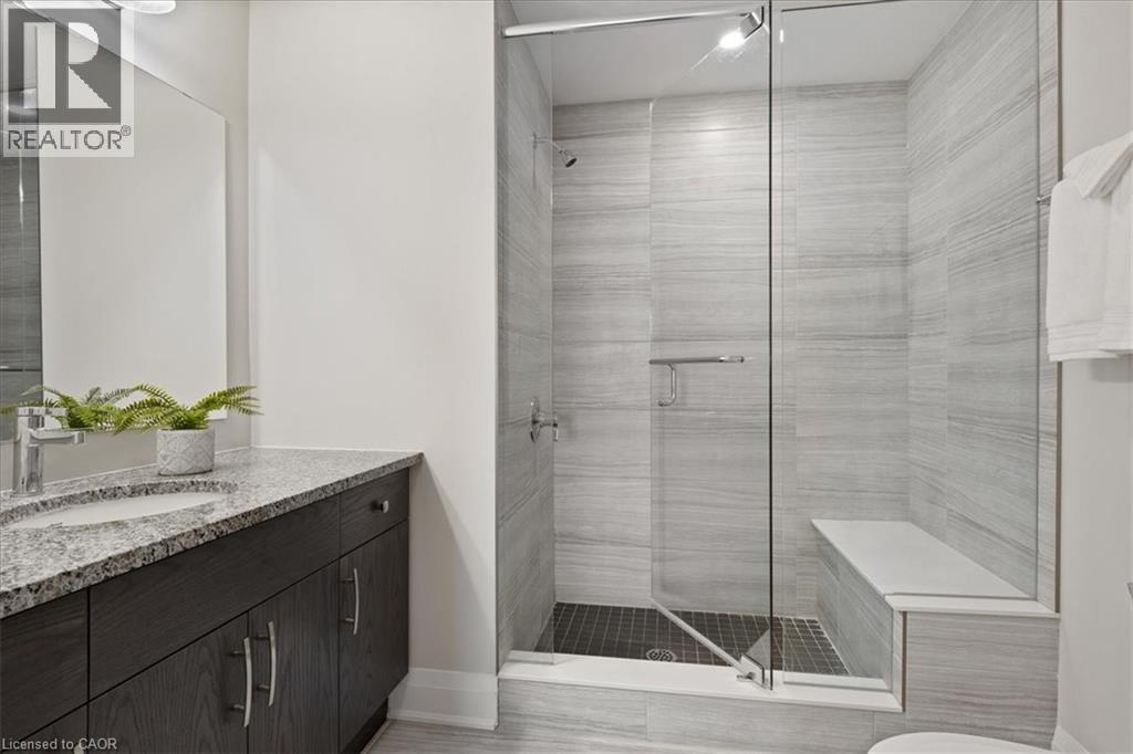 245 Grey Silo Road Unit# 302, Waterloo, ON - Indoor Photo Showing Bathroom