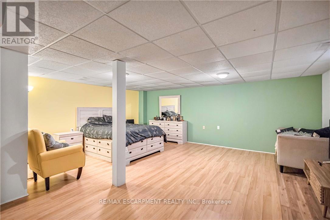 16 Jessica Street, Hamilton, ON - Indoor