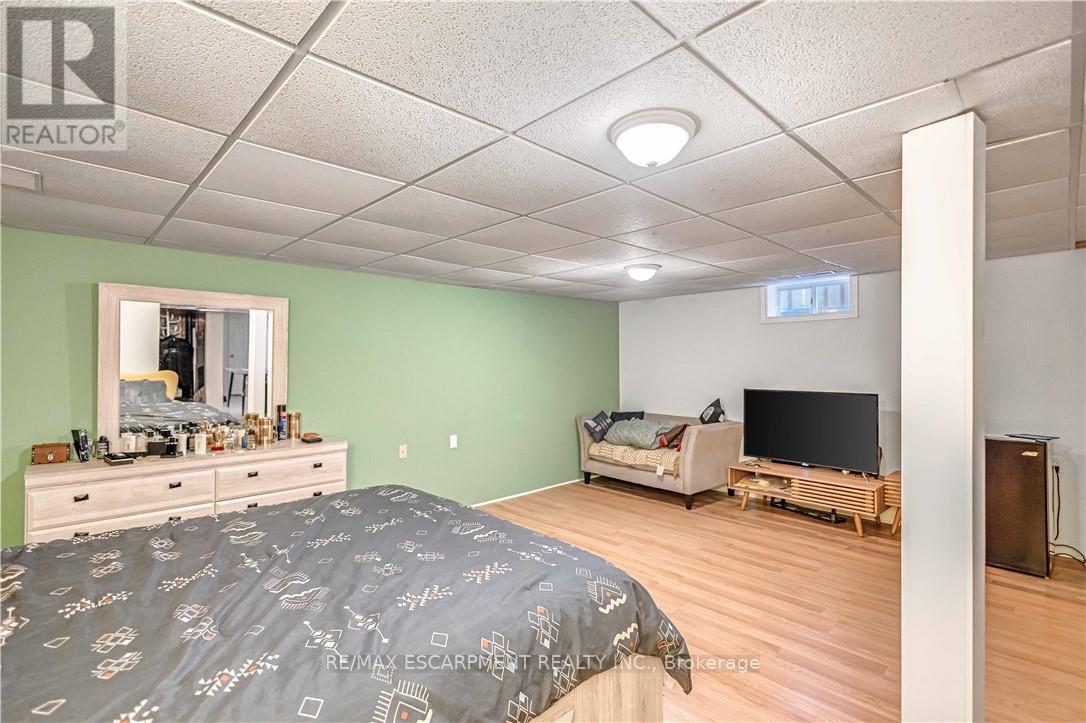 16 Jessica Street, Hamilton, ON - Indoor