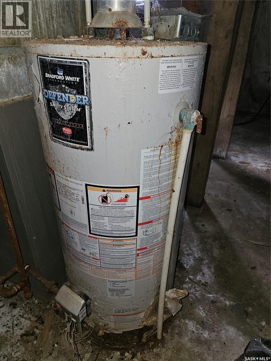 1038 Veterans Avenue, Esterhazy, SK - Indoor Photo Showing Basement