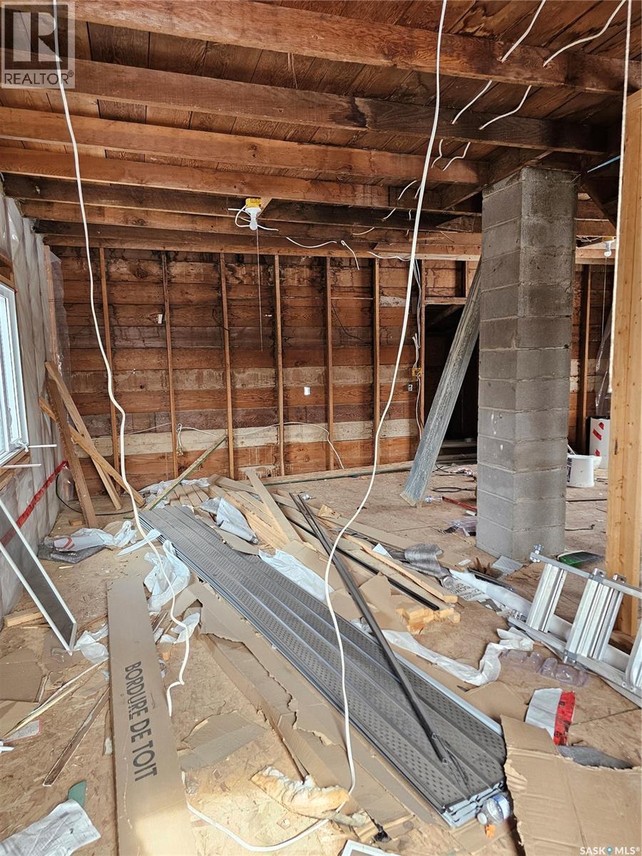 1038 Veterans Avenue, Esterhazy, SK - Indoor