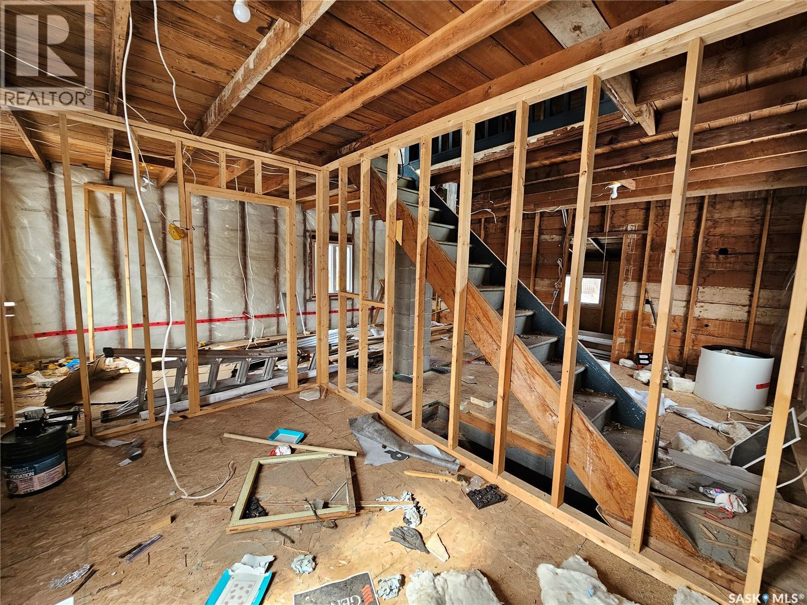 1038 Veterans Avenue, Esterhazy, SK - Indoor