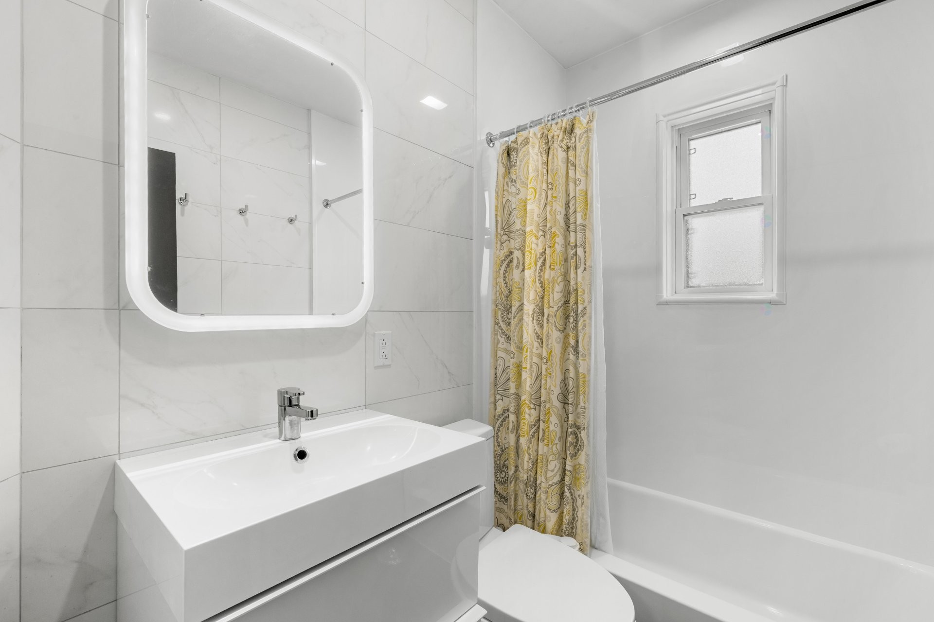 Salle de bains - 5214 Rue Parthenais, Montréal (Le Plateau-Mont-Royal), QC - Indoor Photo Showing Bathroom