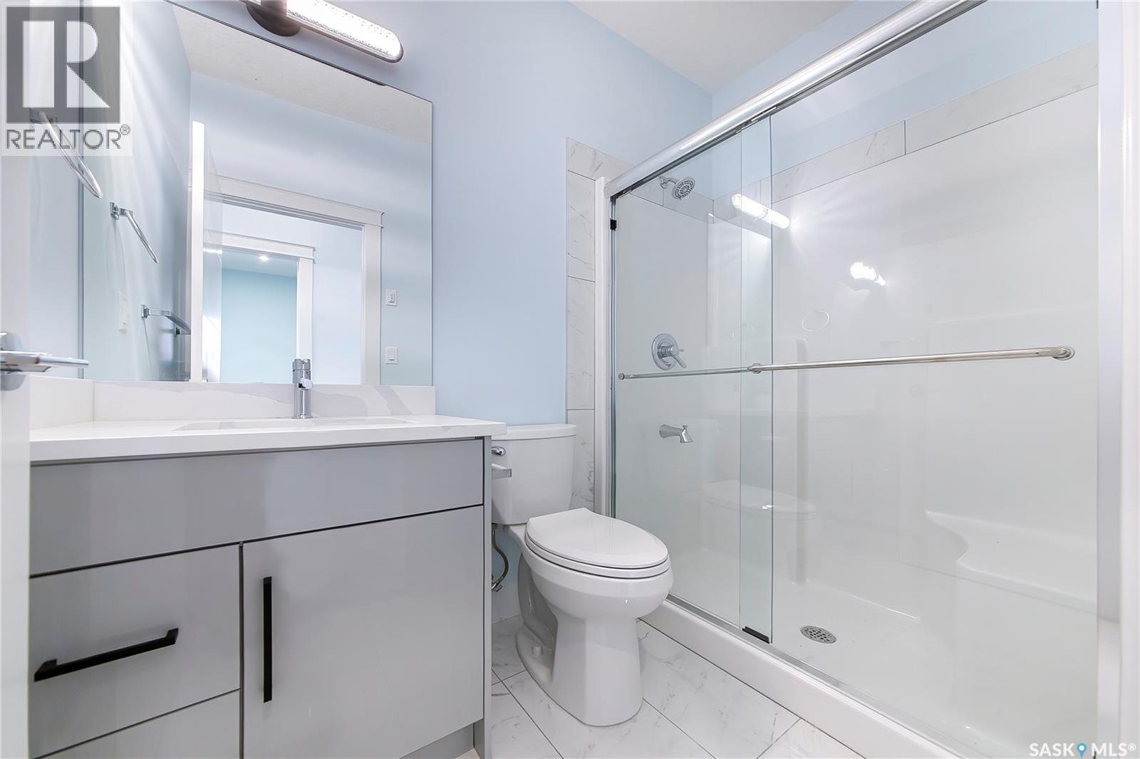 906 Bentley Manor, Saskatoon, SK - Indoor Photo Showing Bathroom