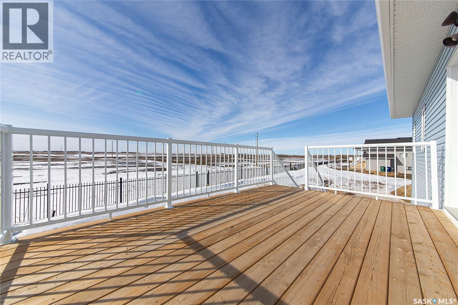 906 Bentley Manor, Saskatoon, SK - Outdoor With Deck Patio Veranda With Exterior