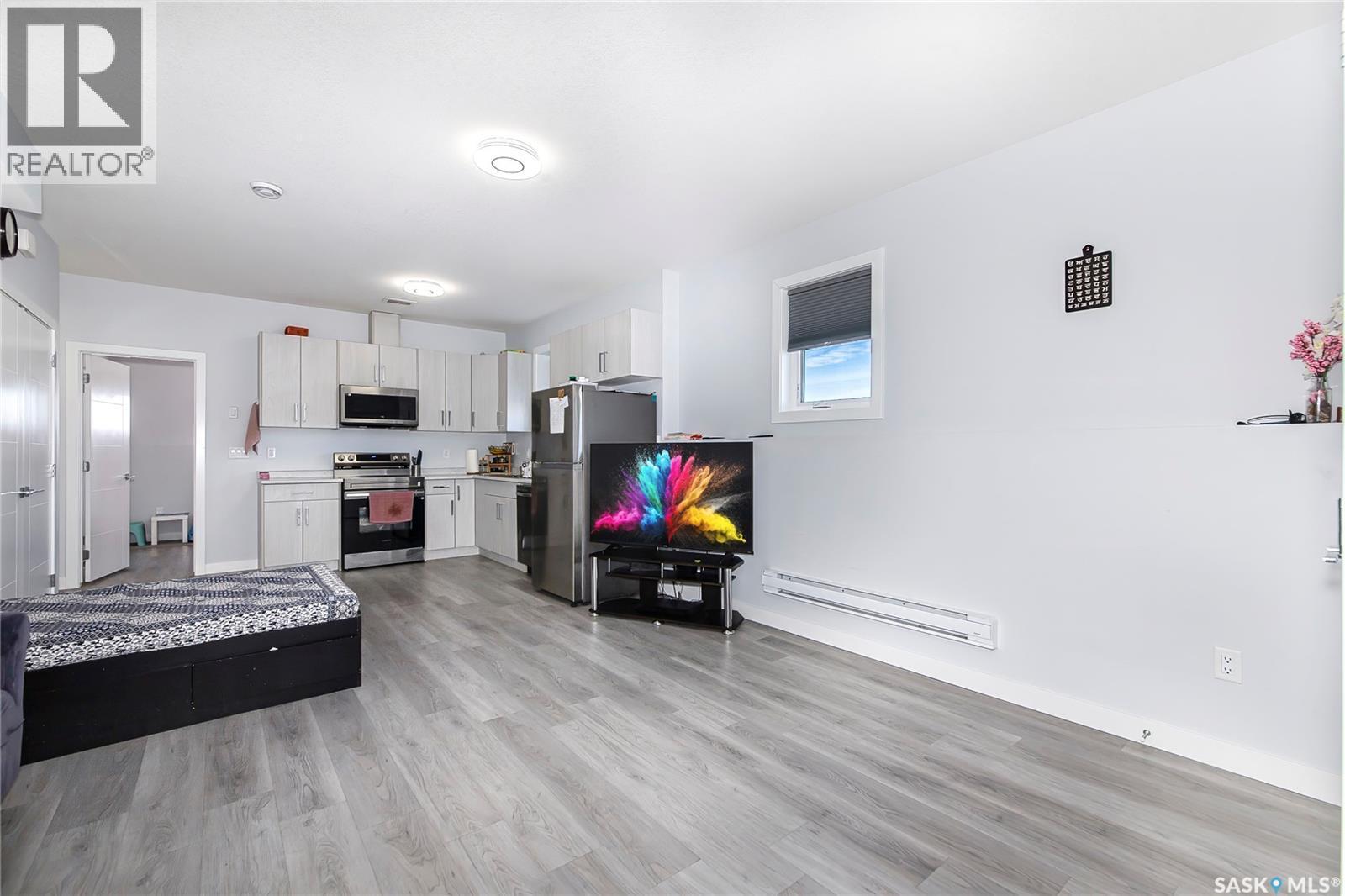 906 Bentley Manor, Saskatoon, SK - Indoor