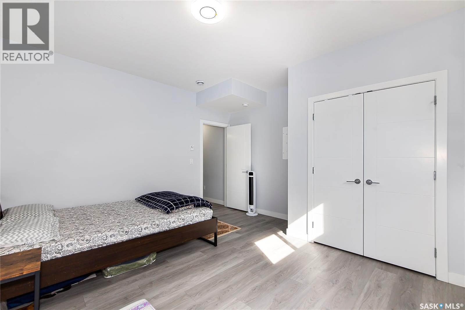906 Bentley Manor, Saskatoon, SK - Indoor Photo Showing Bedroom