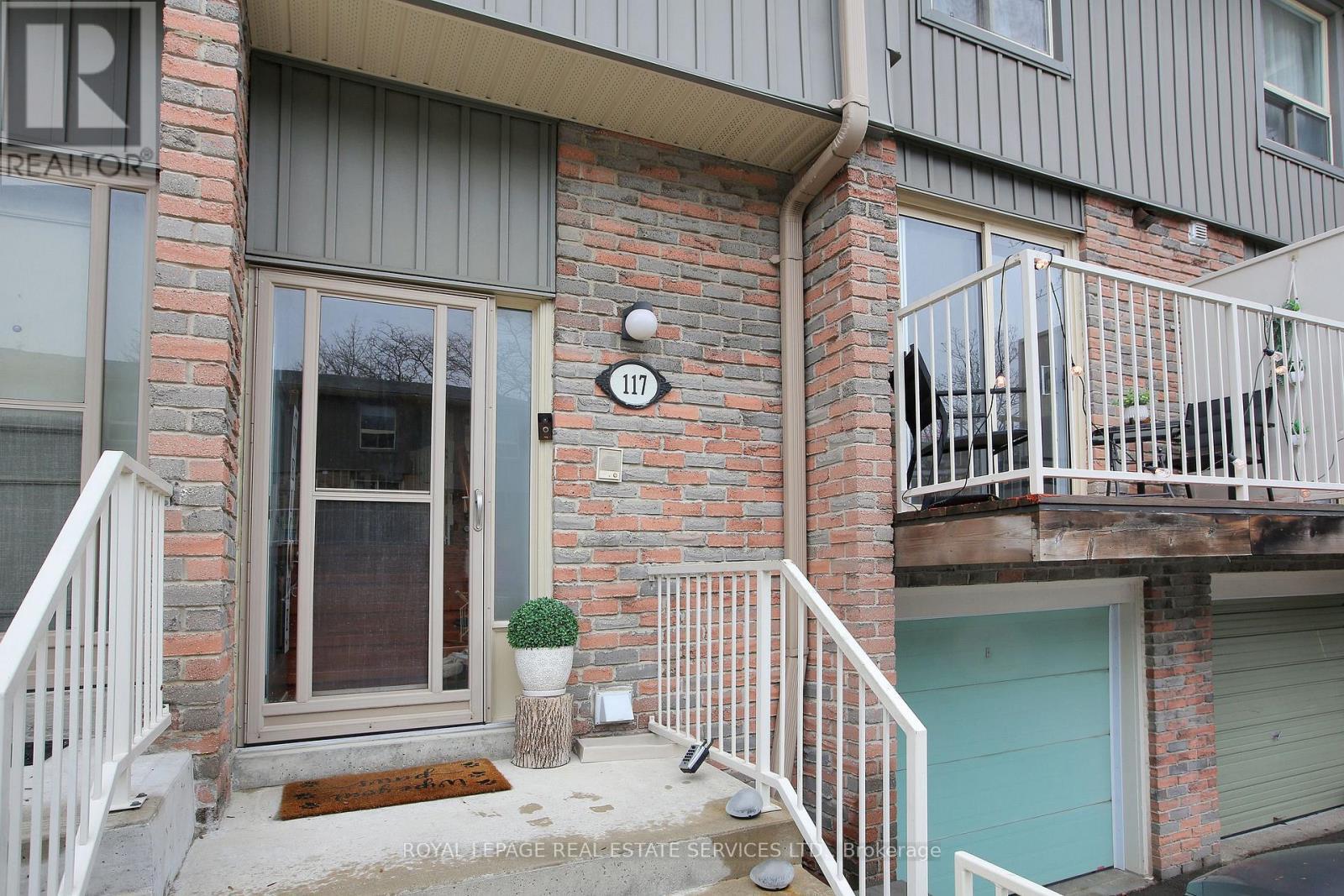 117 - 60 Hanson Road, Mississauga, ON - Outdoor With Exterior