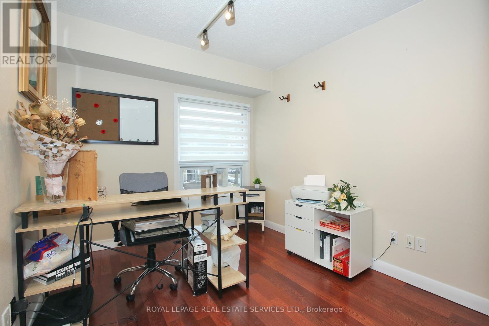 117 - 60 Hanson Road, Mississauga, ON - Indoor Photo Showing Office