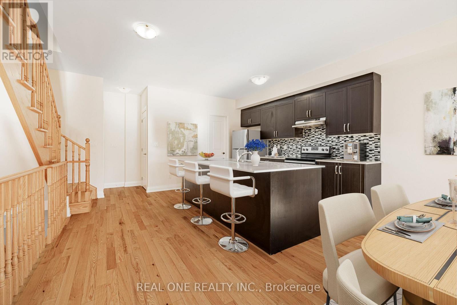 5 Gridiron Gate, Vaughan, ON - Indoor Photo Showing Dining Room