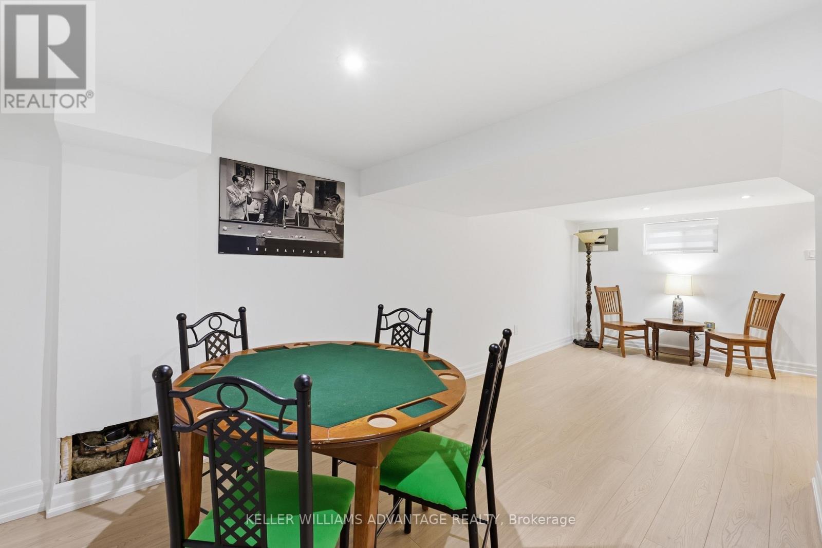 2062 Barton Street E, Hamilton, ON - Indoor Photo Showing Dining Room