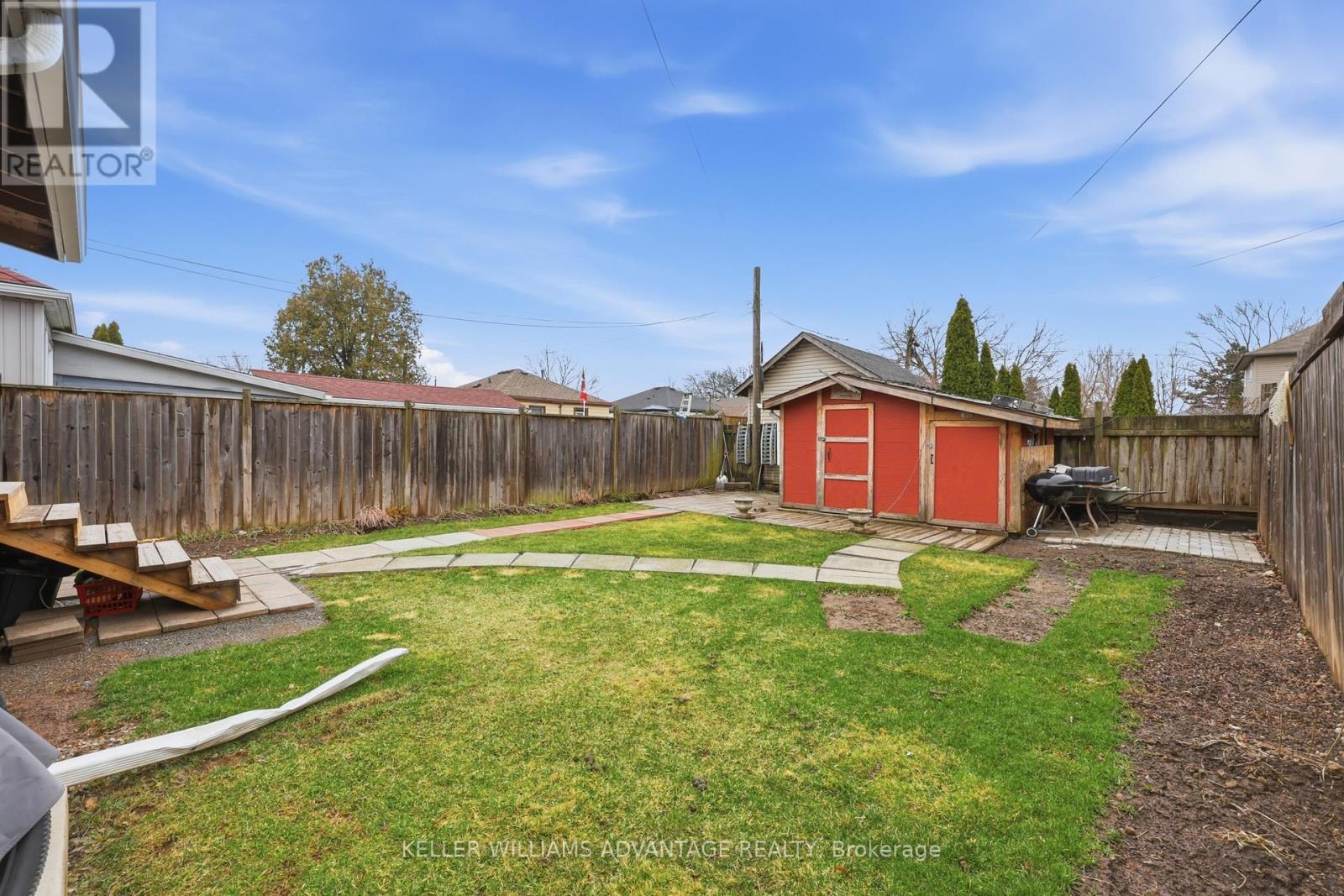 2062 Barton Street E, Hamilton, ON - Outdoor