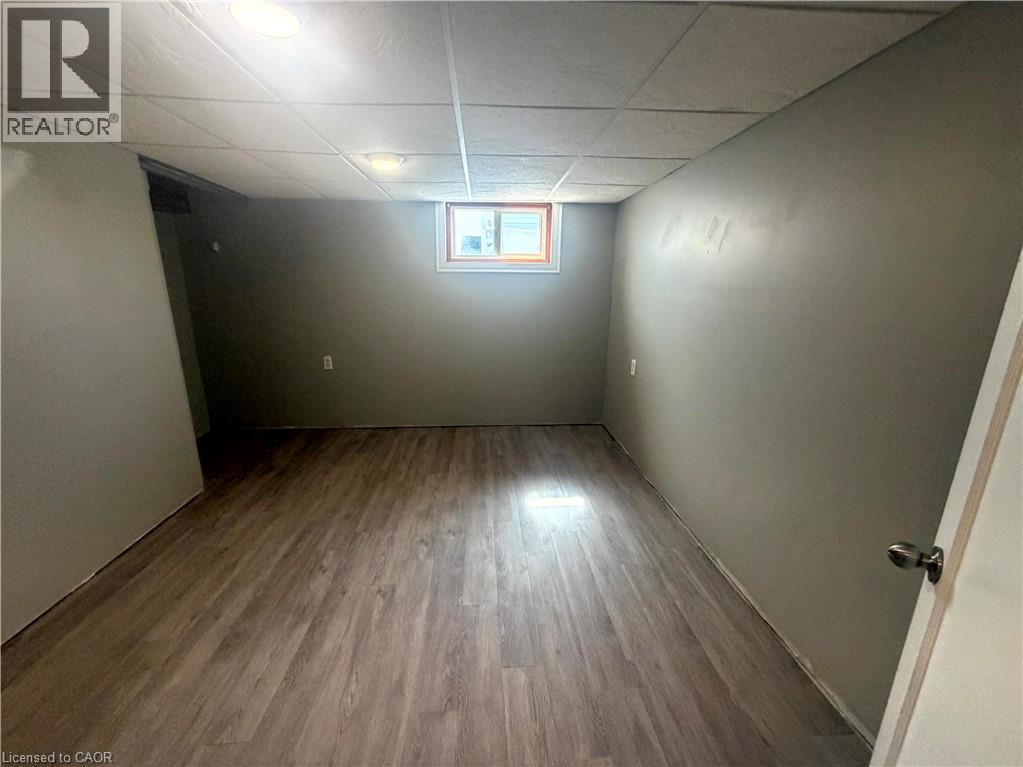 95 East 35Th Street, Hamilton, ON - Indoor