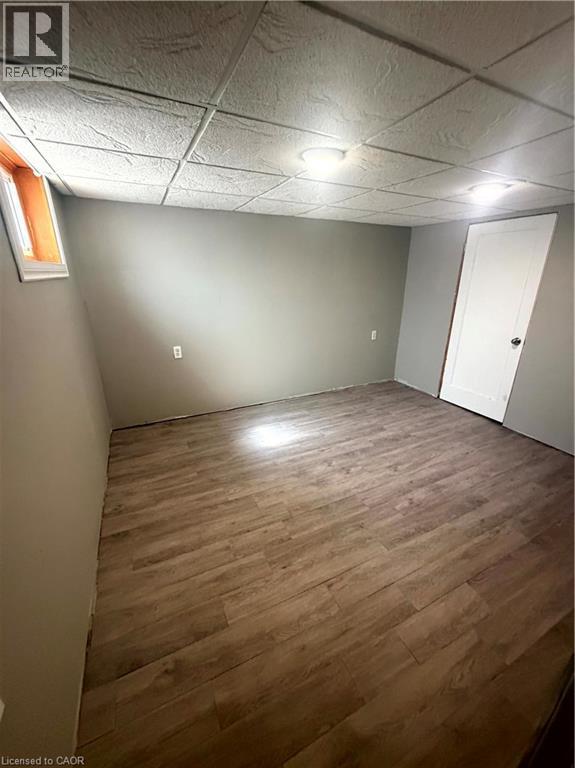 95 East 35Th Street, Hamilton, ON - Indoor