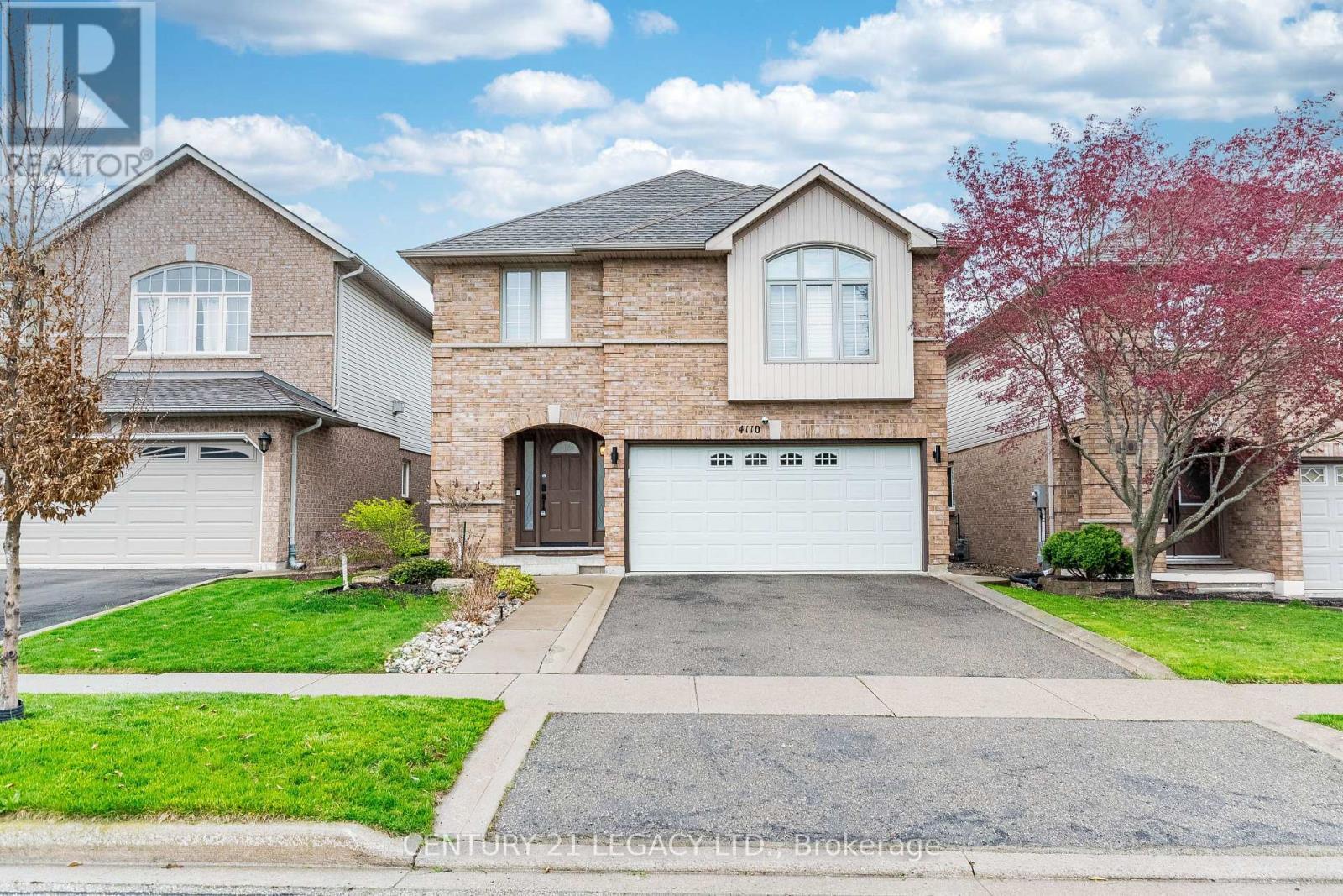 4110 Forest Run Avenue, Burlington, ON - Outdoor With Facade