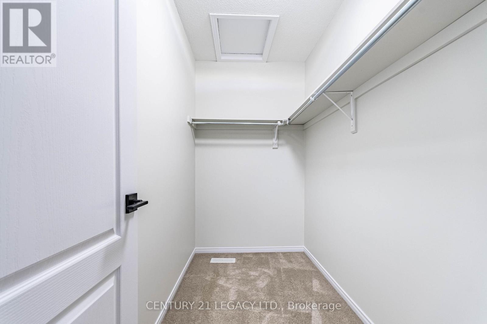 4110 Forest Run Avenue, Burlington, ON - Indoor With Storage