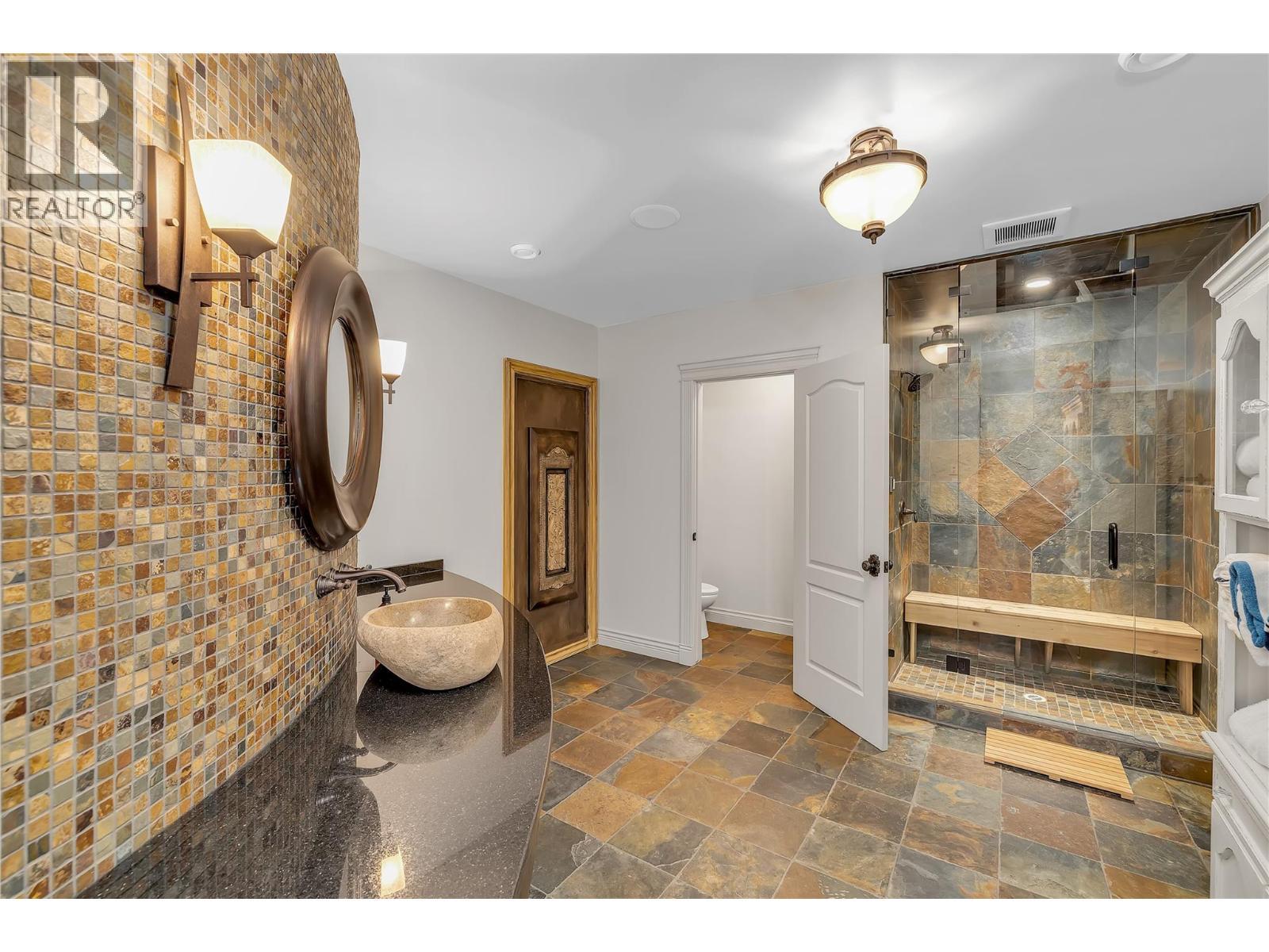 714 Kuipers Crescent, Kelowna, BC - Indoor
