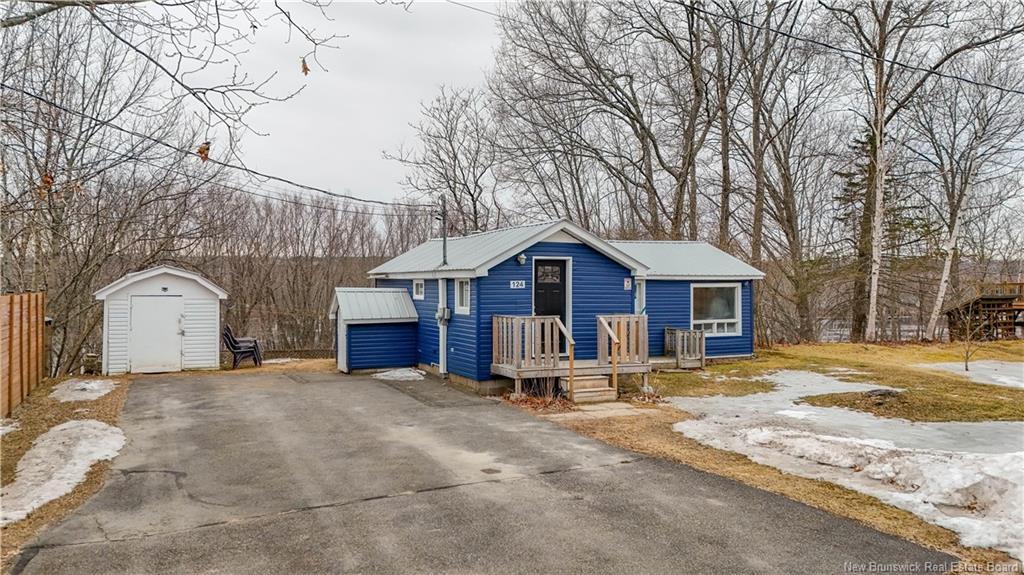 124 Ruby Crt, Fredericton, NB