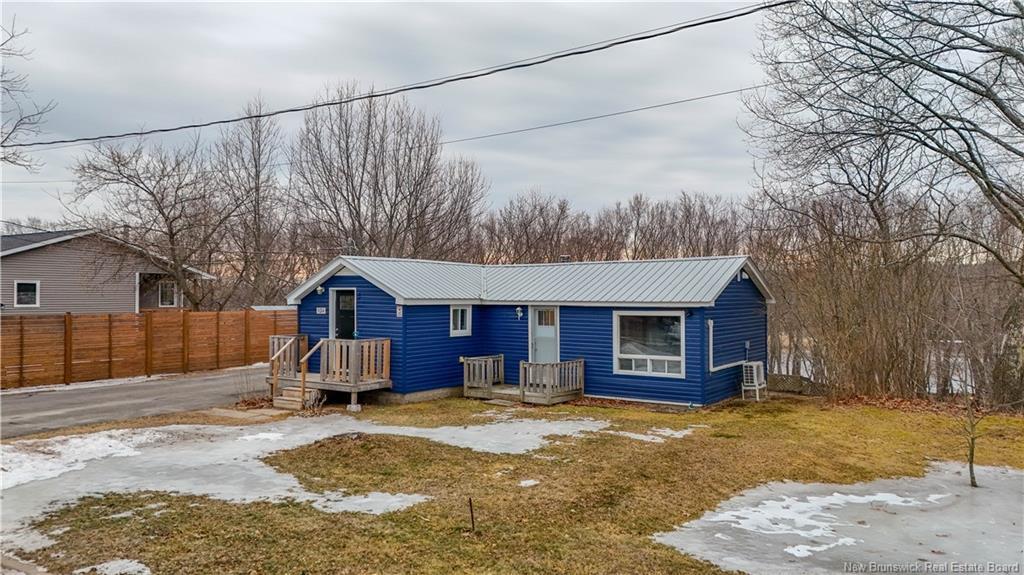 124 Ruby Crt, Fredericton, NB