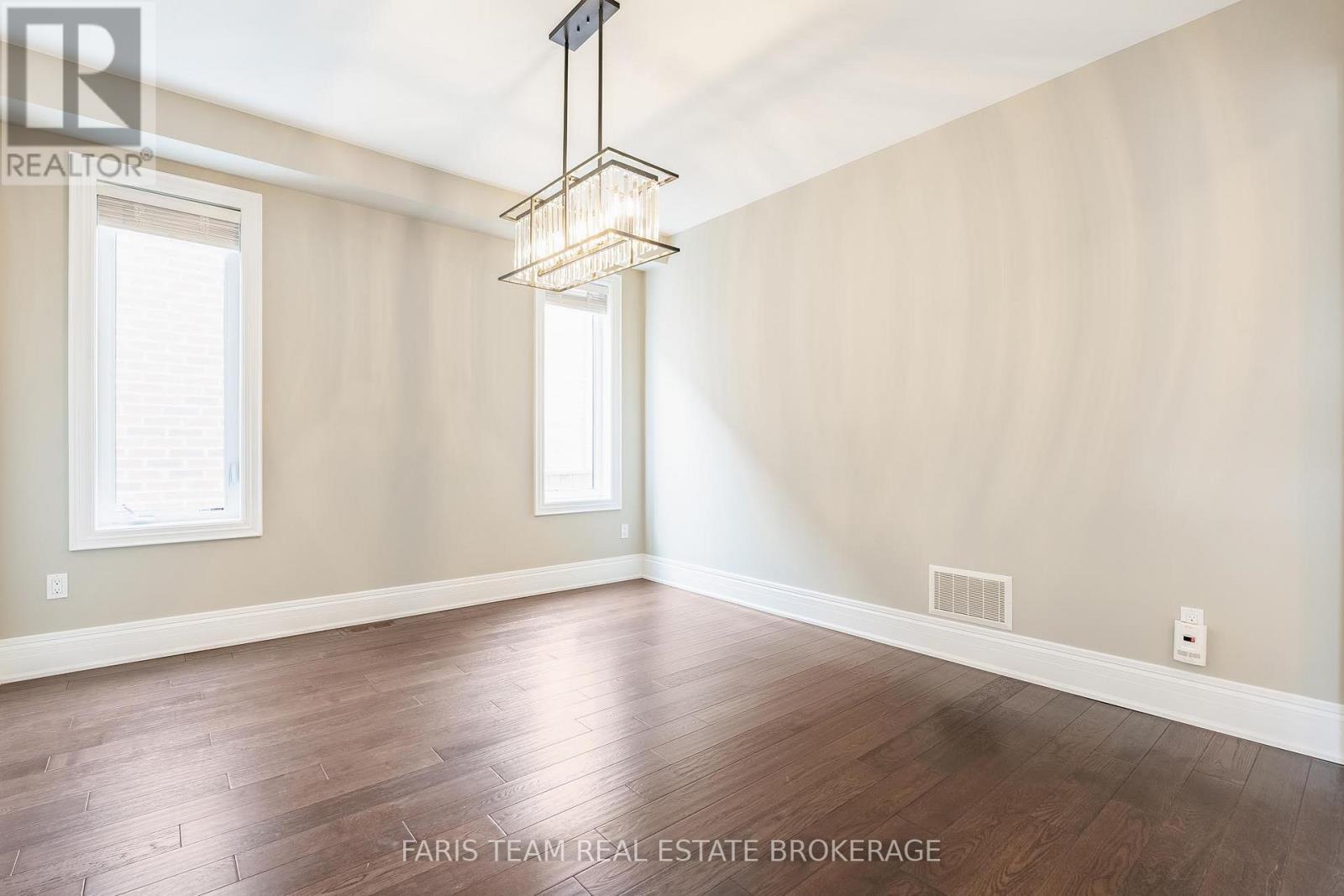 27 Marks Road, Springwater, ON - Indoor Photo Showing Other Room