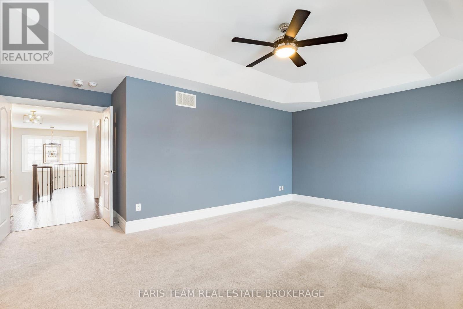 27 Marks Road, Springwater, ON - Indoor Photo Showing Other Room
