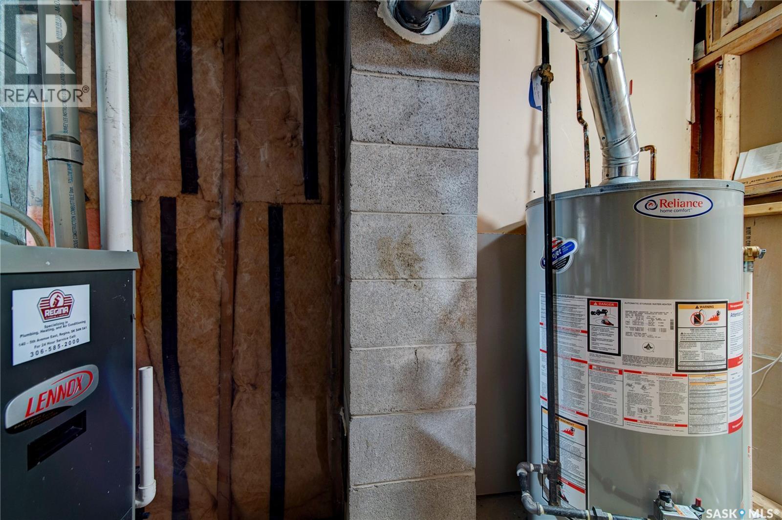 31 Crossley Bay, Regina, SK - Indoor Photo Showing Basement