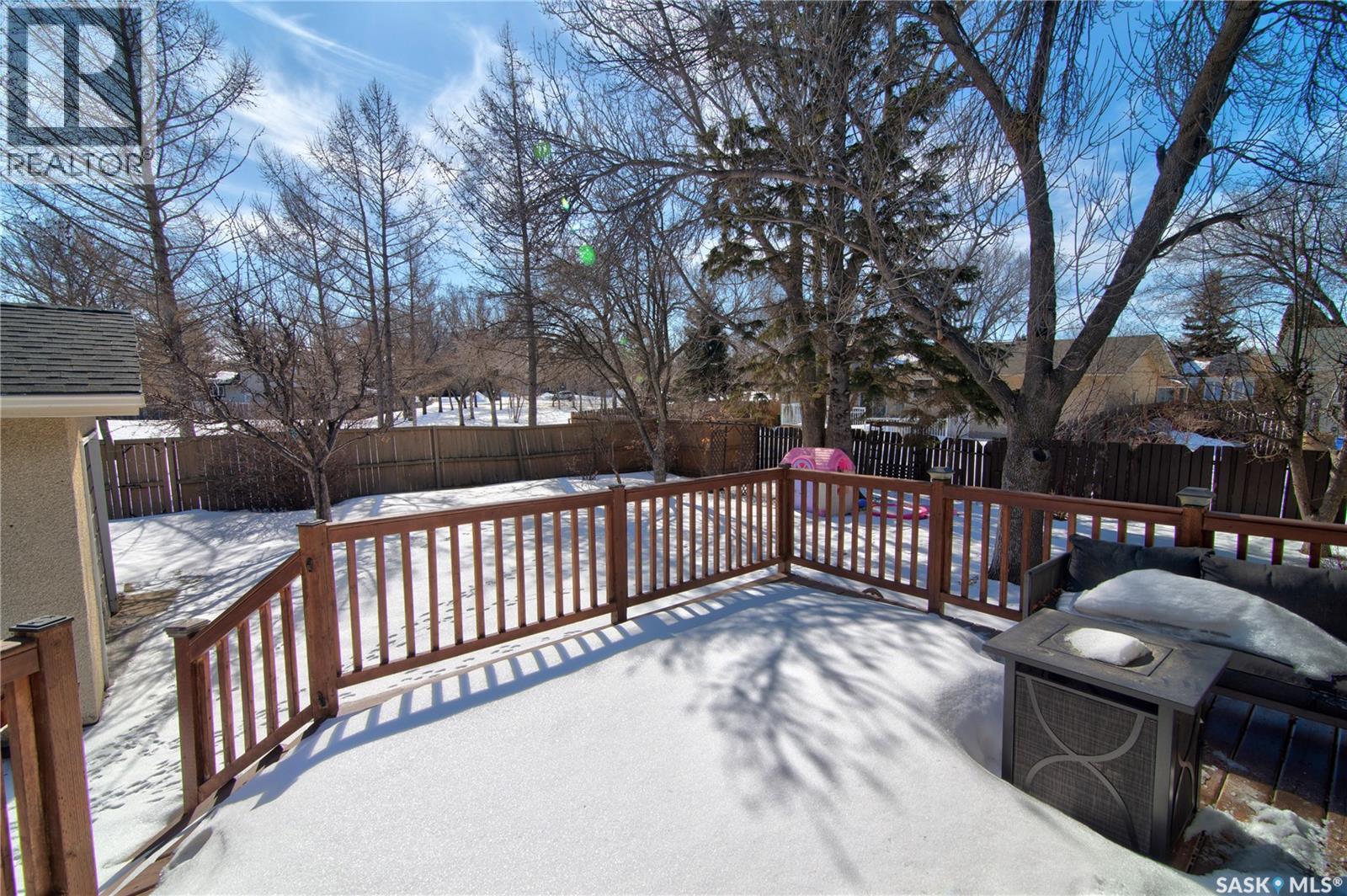 31 Crossley Bay, Regina, SK - Outdoor