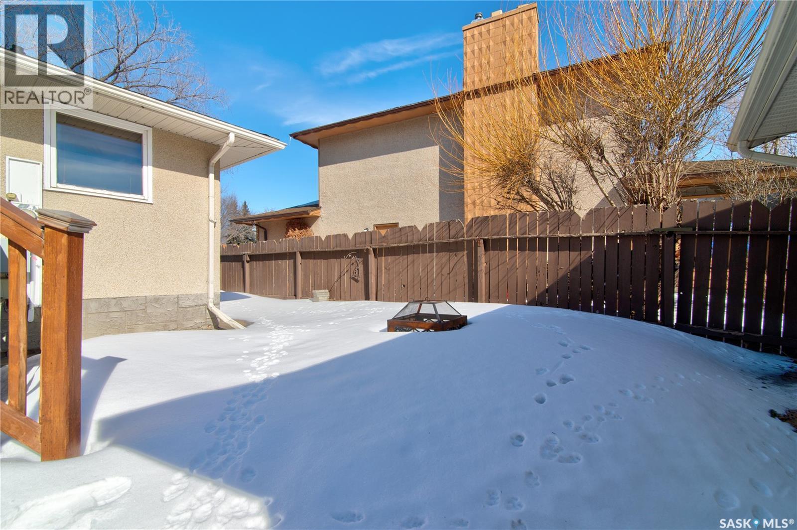 31 Crossley Bay, Regina, SK - Outdoor